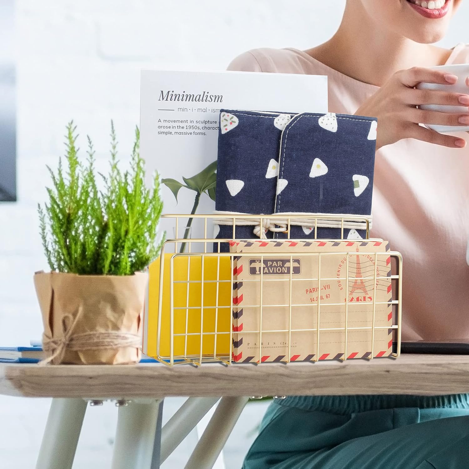 Desktop Mail Organizer File Organizer Metal Wire Mail Sorter Letter Organizer Magazine Rack for Letters, Mails, Books, Postcards, Brochures, Mail Holder (3 Slot, Gold)